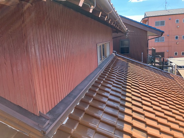 屋根と壁の取り合い